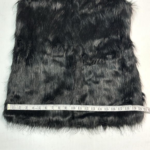 Unbranded Women Black Faux Fur Outer Shell Gilet - Picture 9 of 10